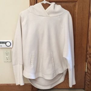Alo Yoga Sweatshirt